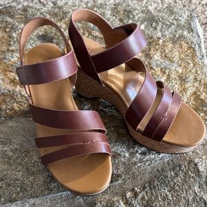 Women's Naturalizer Brown Strappy Sandals size 5